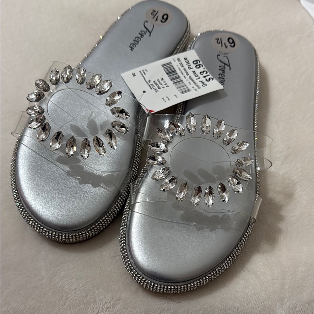 FINAL PRICE Forever 21,Ladies Silver Crystal Embellished Sandals. 6.5. NEW